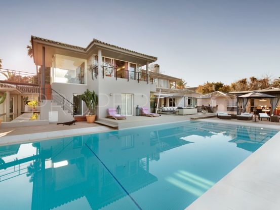 For sale Reyes y Reinas 7 bedrooms villa | John Medina Real Estate