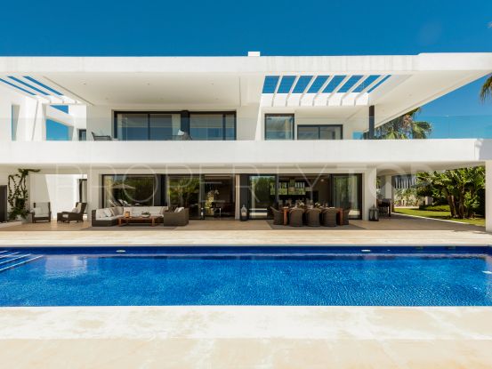 Comprar villa de 5 dormitorios en Altos de Puente Romano | Terra Meridiana