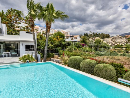 For sale Nueva Andalucia villa with 4 bedrooms | Engel Völkers Marbella