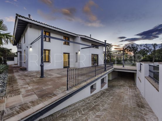 Villa for sale in Guadalmina Baja with 6 bedrooms | Gilmar Puerto Banús