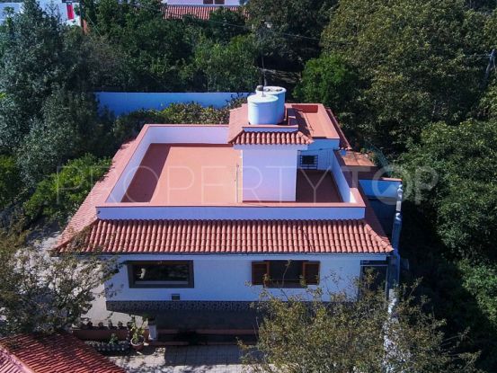 Villa for sale in Moya