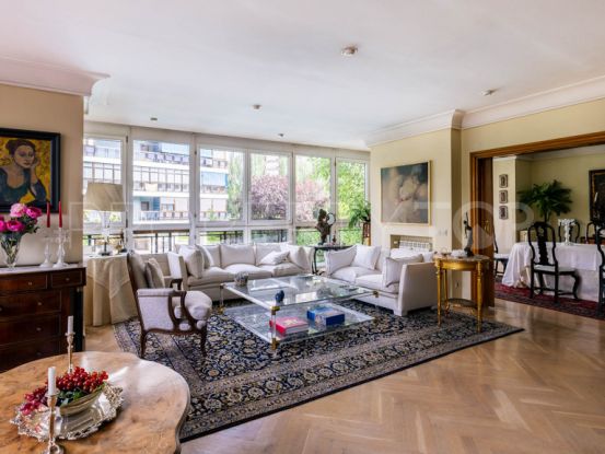 Apartment for sale in Costillares, Madrid - Ciudad Lineal