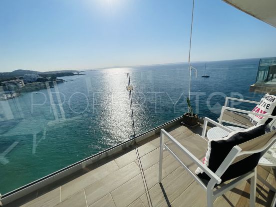 Stunning frontline apartment with breathtaking views overlooking Palmanova Bay