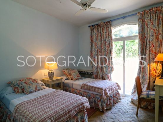 For sale villa with 5 bedrooms in Los Altos de Valderrama | Sotobeach Real Estate