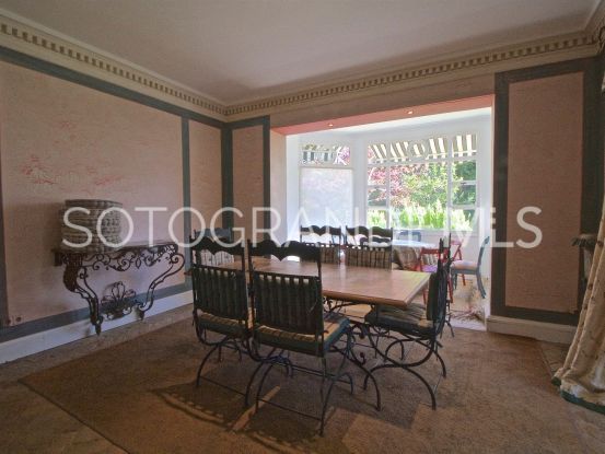 For sale villa with 5 bedrooms in Los Altos de Valderrama | Sotobeach Real Estate