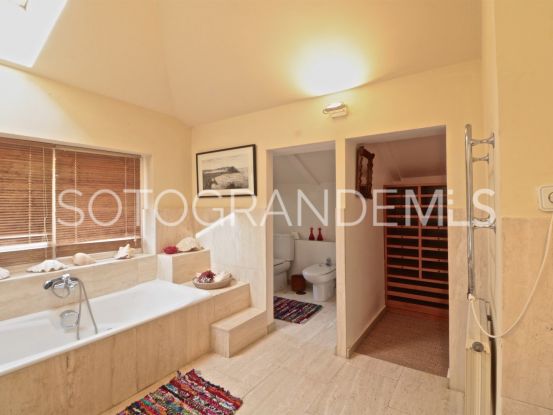 For sale villa with 5 bedrooms in Los Altos de Valderrama | Sotobeach Real Estate