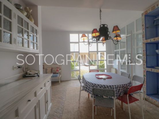 For sale villa with 5 bedrooms in Los Altos de Valderrama | Sotobeach Real Estate