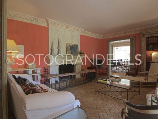 For sale villa with 5 bedrooms in Los Altos de Valderrama | Sotobeach Real Estate