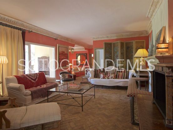 For sale villa with 5 bedrooms in Los Altos de Valderrama | Sotobeach Real Estate