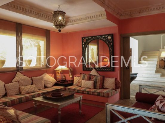 For sale villa with 5 bedrooms in Los Altos de Valderrama | Sotobeach Real Estate