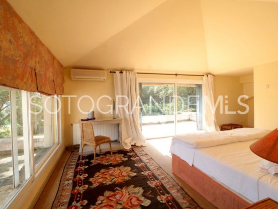 For sale villa with 5 bedrooms in Los Altos de Valderrama | Sotobeach Real Estate