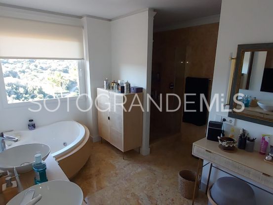 Almenara Golf, Sotogrande Alto, atico duplex a la venta de 3 dormitorios | Sotobeach Real Estate