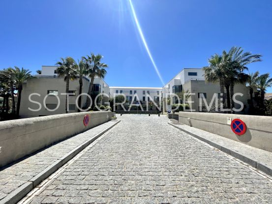 Buy duplex penthouse with 4 bedrooms in Isla del Pez Barbero | Sotobeach Real Estate