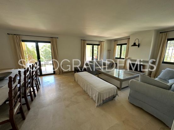 Villa pareada a la venta con 5 dormitorios en Sotogolf, Sotogrande Alto | Sotobeach Real Estate