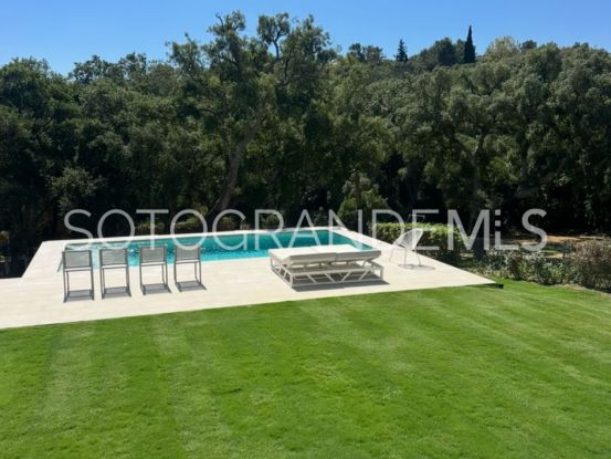 Villa pareada a la venta con 5 dormitorios en Sotogolf, Sotogrande Alto | Sotobeach Real Estate