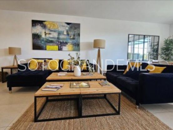 For sale 5 bedrooms ground floor apartment in Senda Chica, La Reserva | Sotobeach Real Estate