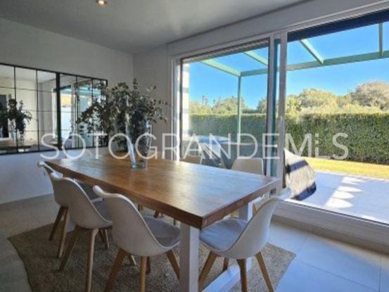 For sale 5 bedrooms ground floor apartment in Senda Chica, La Reserva | Sotobeach Real Estate
