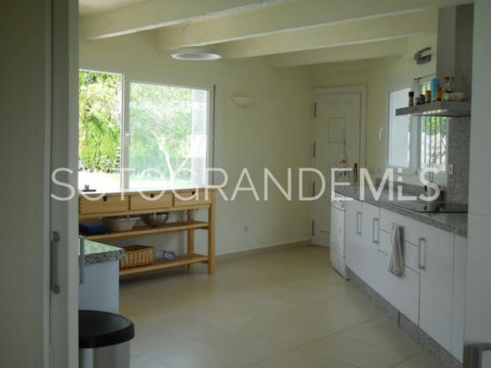 Villa a la venta con 4 dormitorios en Zona B, Sotogrande Costa | Sotobeach Real Estate