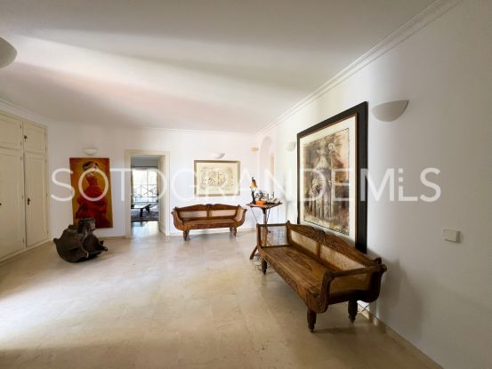 Villa for sale in Zona B with 6 bedrooms | Sotobeach Real Estate