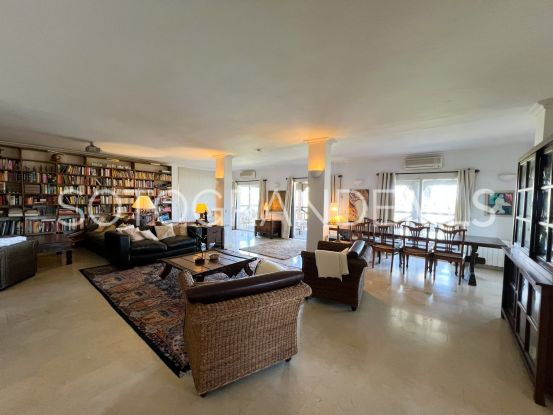 Villa for sale in Zona B with 6 bedrooms | Sotobeach Real Estate