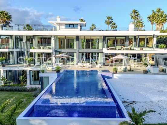 Se vende villa de 7 dormitorios en Reyes y Reinas, Sotogrande Costa | Sotobeach Real Estate