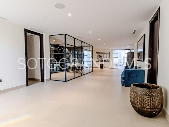 Se vende villa de 7 dormitorios en Reyes y Reinas, Sotogrande Costa | Sotobeach Real Estate