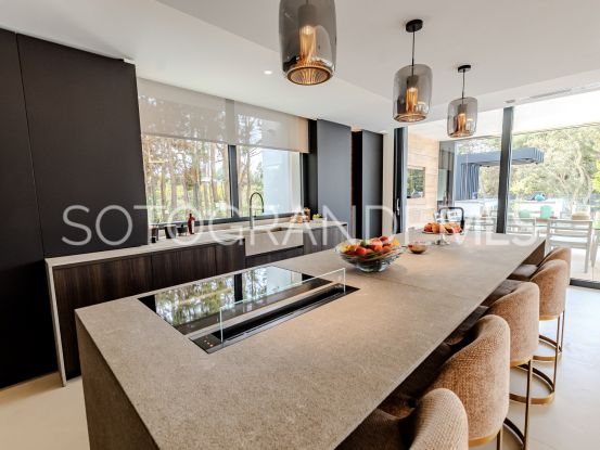 Se vende villa de 7 dormitorios en Reyes y Reinas, Sotogrande Costa | Sotobeach Real Estate