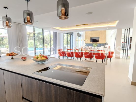Se vende villa de 7 dormitorios en Reyes y Reinas, Sotogrande Costa | Sotobeach Real Estate