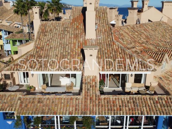 Buy 4 bedrooms penthouse in Sotogrande Puerto Deportivo | Sotobeach Real Estate