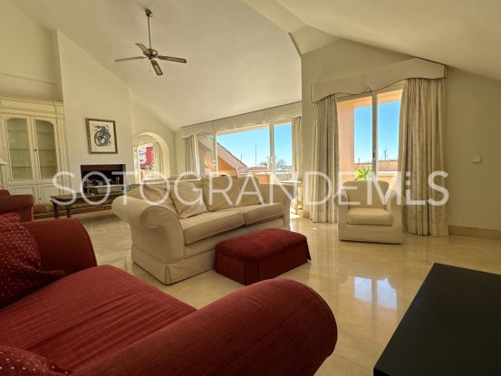 Buy 4 bedrooms penthouse in Sotogrande Puerto Deportivo | Sotobeach Real Estate