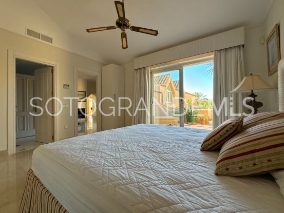 Buy 4 bedrooms penthouse in Sotogrande Puerto Deportivo | Sotobeach Real Estate
