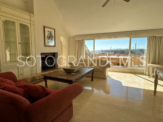 Buy 4 bedrooms penthouse in Sotogrande Puerto Deportivo | Sotobeach Real Estate