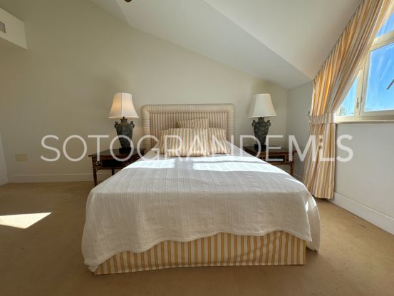 Buy 4 bedrooms penthouse in Sotogrande Puerto Deportivo | Sotobeach Real Estate