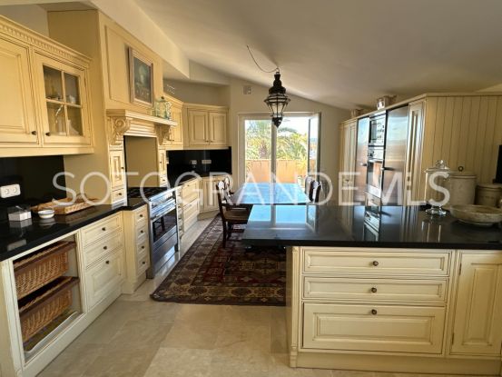 Buy 4 bedrooms penthouse in Sotogrande Puerto Deportivo | Sotobeach Real Estate