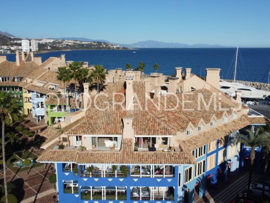 Buy 4 bedrooms penthouse in Sotogrande Puerto Deportivo | Sotobeach Real Estate