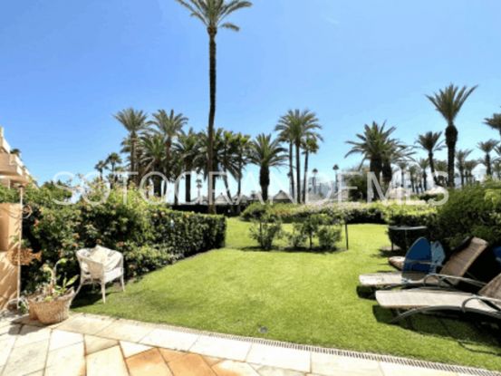 For sale ground floor apartment in Paseo del Mar with 4 bedrooms | Sotobeach Real Estate