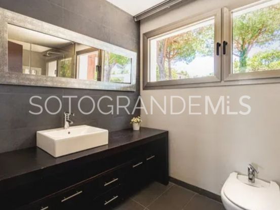 Villa a la venta en Zona D, Sotogrande Alto | Sotobeach Real Estate