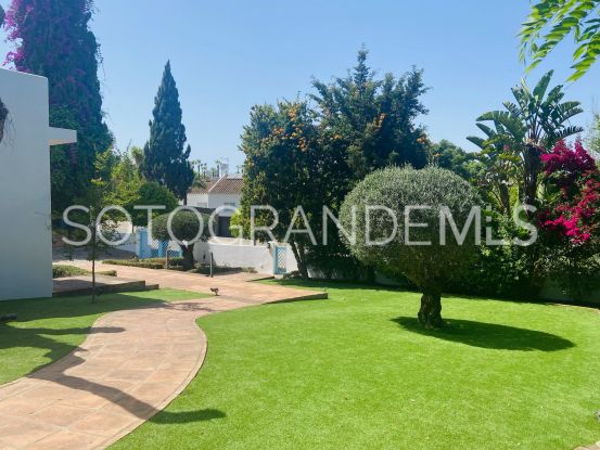 Comprar villa de 7 dormitorios en Zona B, Sotogrande Costa | Sotobeach Real Estate