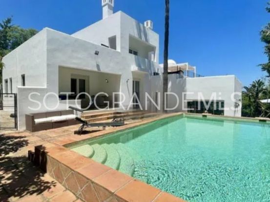 7 bedrooms villa in Zona B for sale | Sotobeach Real Estate