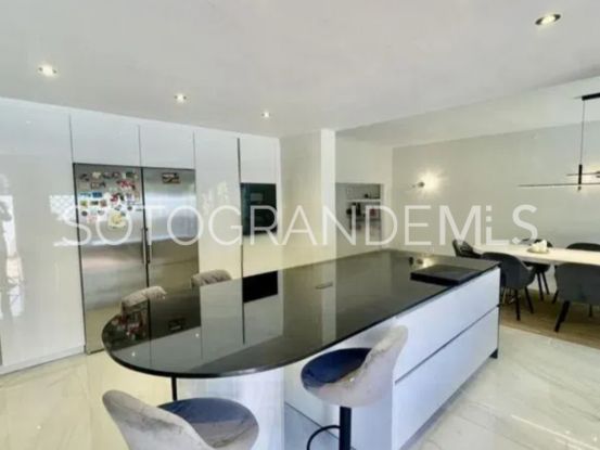 Comprar villa de 7 dormitorios en Zona B, Sotogrande Costa | Sotobeach Real Estate