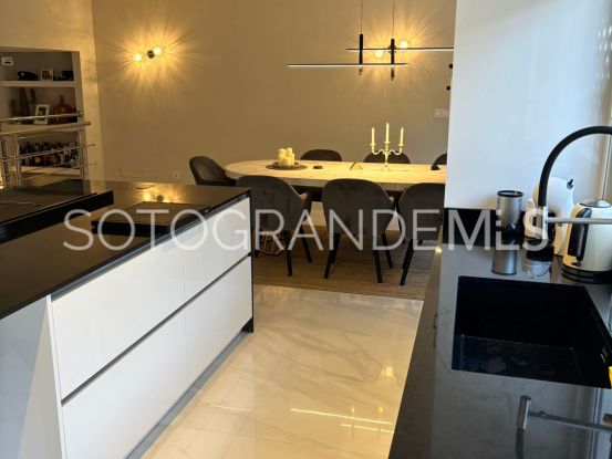 Comprar villa de 7 dormitorios en Zona B, Sotogrande Costa | Sotobeach Real Estate