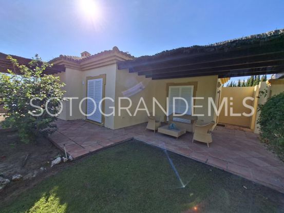 Comprar villa de 3 dormitorios en Zona G, Sotogrande Alto | Sotobeach Real Estate