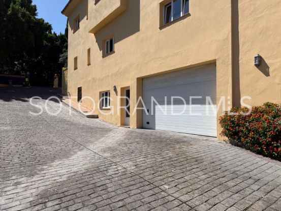 Villa a la venta en Zona F, Sotogrande Alto | Sotobeach Real Estate