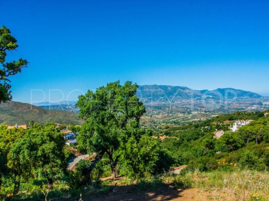 Se vende villa de 4 dormitorios en La Mairena, Marbella Este | Inmolux Real Estate