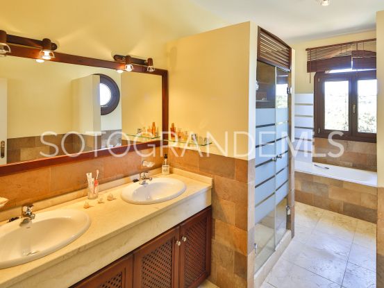 Los Altos de Valderrama, Sotogrande Alto, villa en venta | Kristina Szekely International Realty