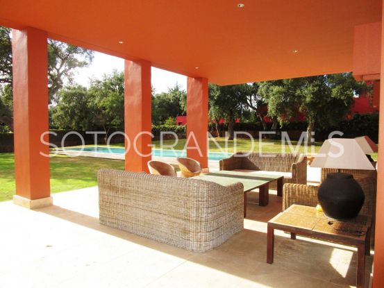 Villa de 5 dormitorios en venta en Sotogrande Costa | Kristina Szekely International Realty