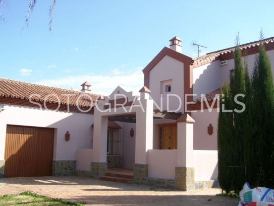 Villa en venta en Sotogrande Costa | Kristina Szekely International Realty