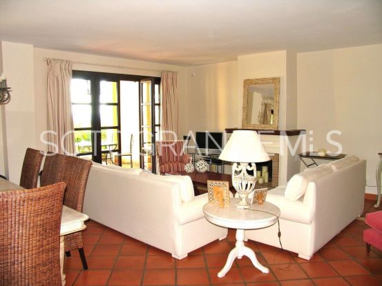 Adosado en venta de 2 dormitorios en Los Cortijos de la Reserva, La Reserva | Kristina Szekely International Realty