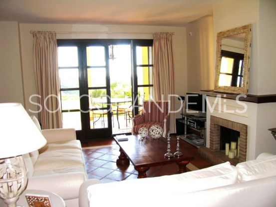 Adosado en venta de 2 dormitorios en Los Cortijos de la Reserva, La Reserva | Kristina Szekely International Realty