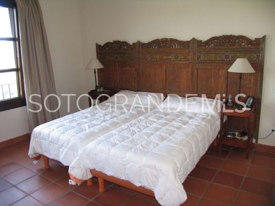 Adosado en venta de 2 dormitorios en Los Cortijos de la Reserva, La Reserva | Kristina Szekely International Realty